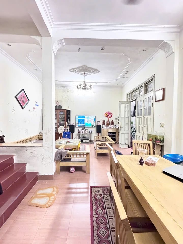 Nhà riêng 459 Bạch Mai, quận Hai Bà Trưng 63m² giá 8.2 tỷ - Phong thủy tốt, sổ đỏ sẵn