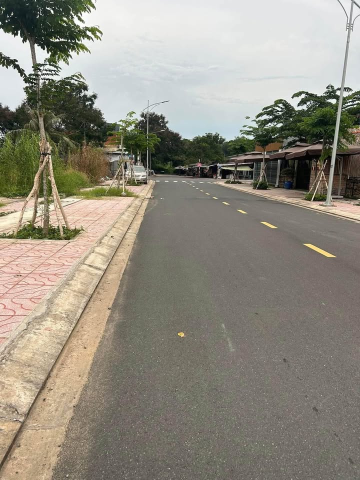 Đất nền phường 4, Cao Lãnh 81m² giá 2 tỷ - Vị trí đắc địa cho kinh doanh!