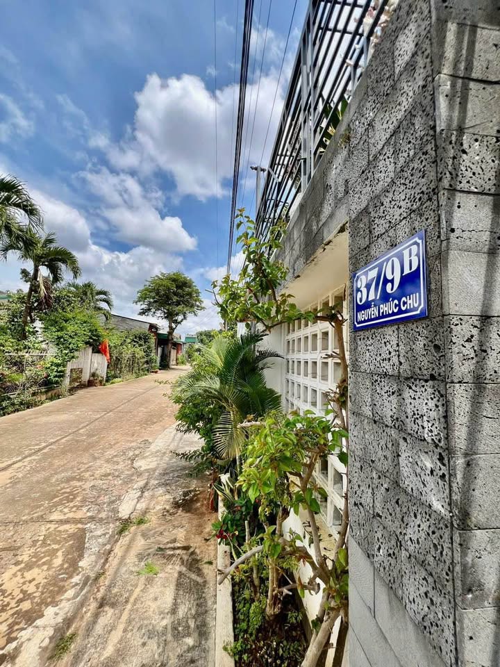 Nhà riêng 150m² tại 37 Nguyễn Phúc Chu, Buôn Ma Thuột - Giá chỉ 3 tỷ, sẵn sàng vào ở!