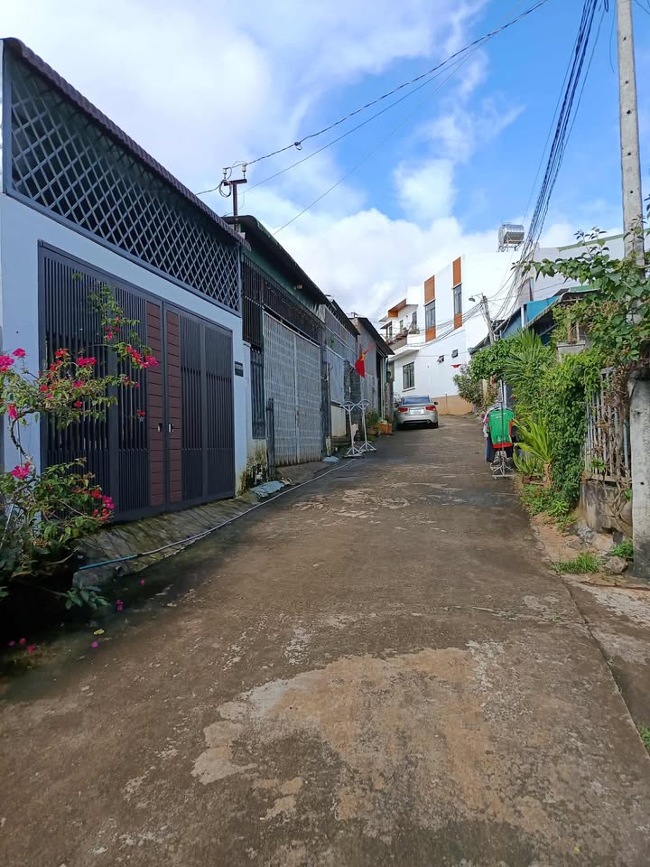 Đất hẻm 92 Nguyễn Xuân Nguyên, P Tân An, TP Buôn Ma Thuột 115m² giá 2.1 tỷ - Cơ hội đầu tư tuyệt vời!