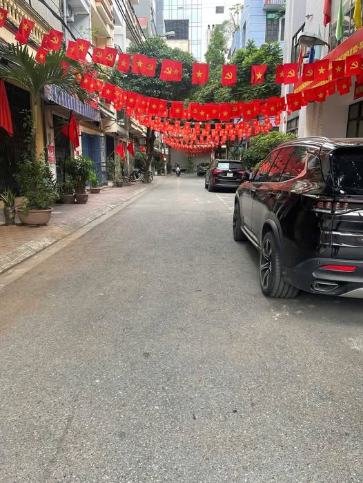 Nhà mặt phố Trung Kính, Cầu Giấy 60m² giá 36.5 tỷ - Kinh doanh sầm uất!