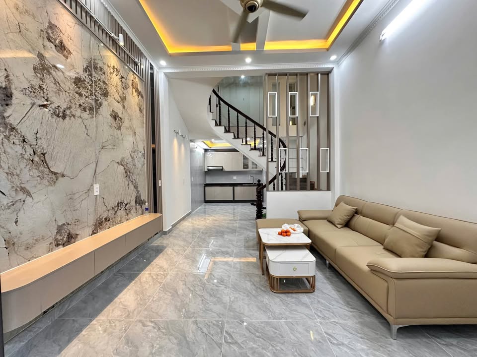 Nhà phố Hàng Kênh - Lạch Tray 40m² giá 3.19 tỷ - Vị trí đẹp, sẵn sàng ở ngay!