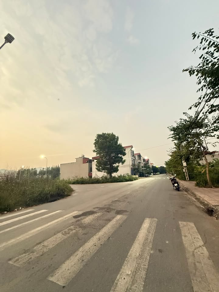 Đất nền góc Cảnh Thụy Yên Dũng 150m² giá thỏa thuận - Đầy đủ tiện ích sống