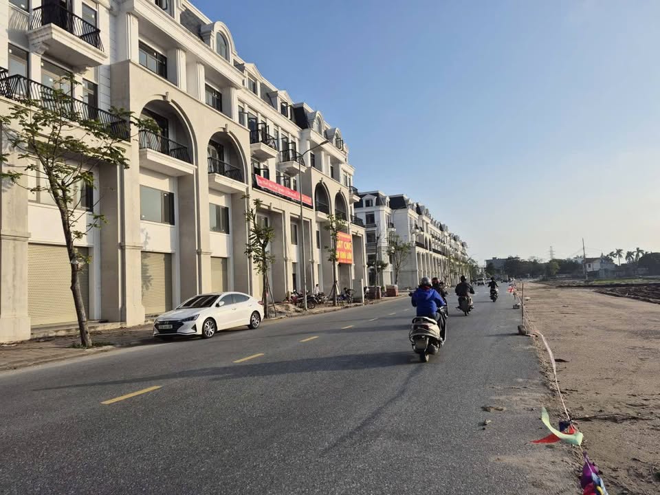 Nhà mặt đường Long Hưng, Trà Lý, Thái Bình 80m² giá 4 tỷ - Sổ đỏ chính chủ!