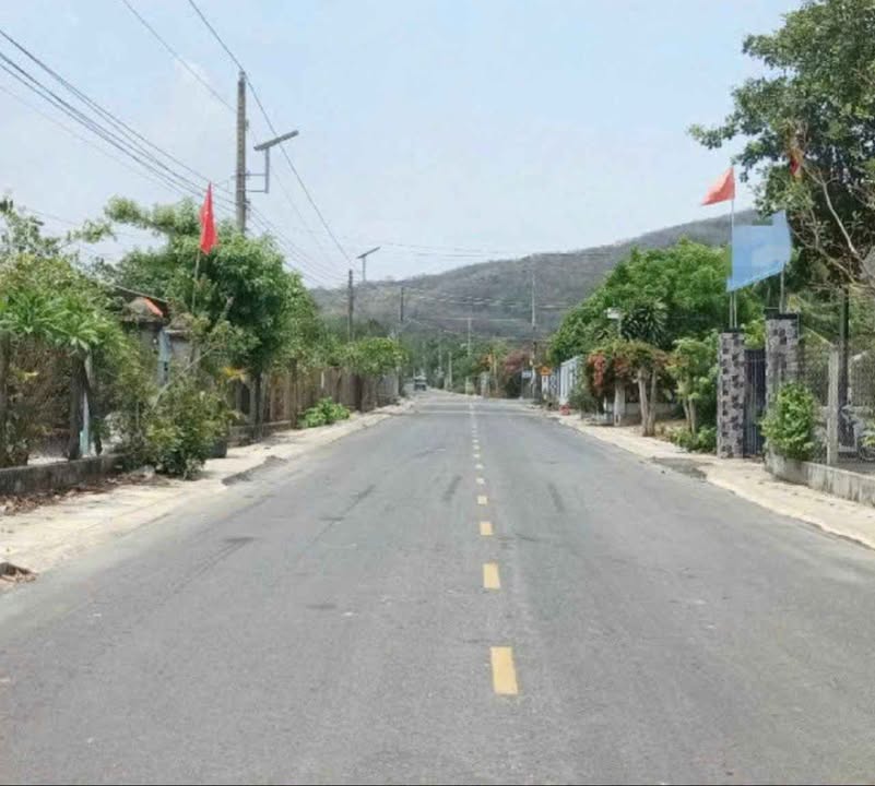 Đất nền Tam Phước, Long Điền 220m² giá 1.35 tỷ - Khu dân cư phát triển!