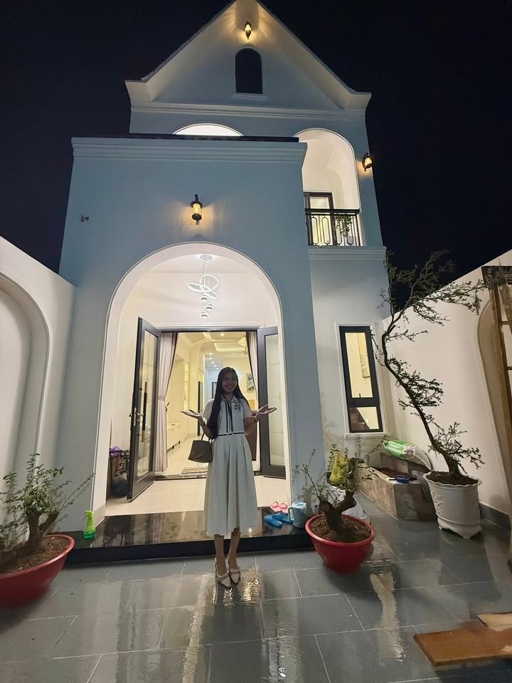 Nhà Tân cổ điển 2 tầng đường N6, Phường Mỹ Phong 170m² giá 3.8 tỷ - Chính chủ bán gấp!