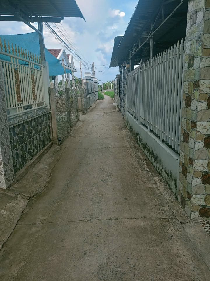 Nhà riêng khu phố 7 Bình Xuân 226m² giá 1.45 tỷ - Sổ hồng chính chủ, vào ở ngay!