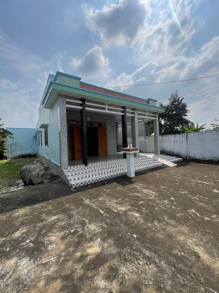 Nhà đẹp ấp Giồng Tân, Gò Công Đông 775m² giá 1.5 tỷ - Nhiều tiện ích hấp dẫn!