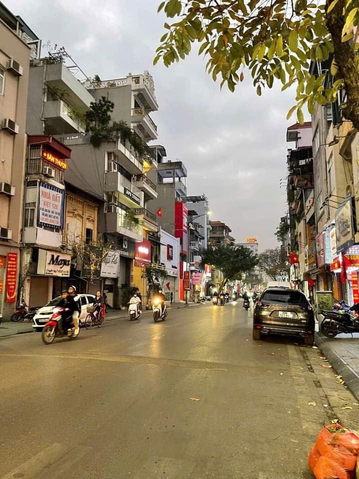 Nhà mặt phố Đội Cấn, Ba Đình 25m² giá 6 tỷ - Lô góc kinh doanh đỉnh!