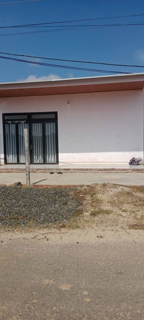 Đất nền 1,6 xào Phúc Thọ - Mặt đường nhựa, giá chỉ 1,1 tỷ VND