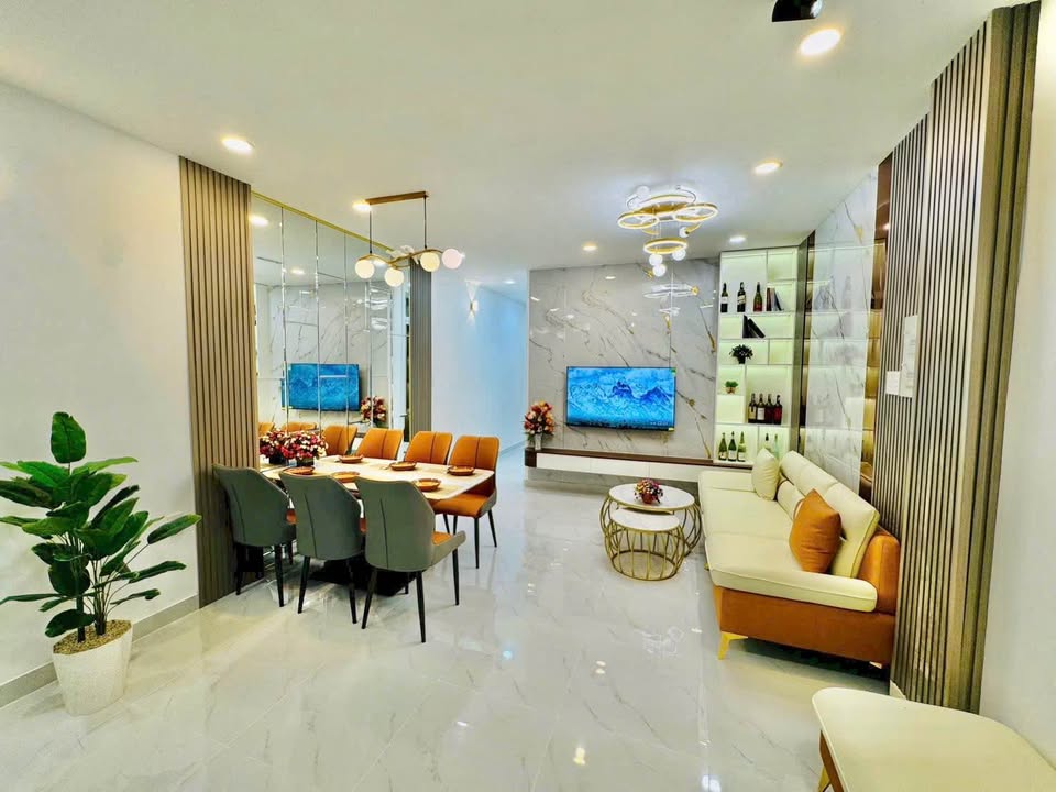 Nhà 4 tầng Đào Duy Anh, Phú Nhuận 36m² giá 7 tỷ - Hẻm xe hơi, nội thất tặng kèm!