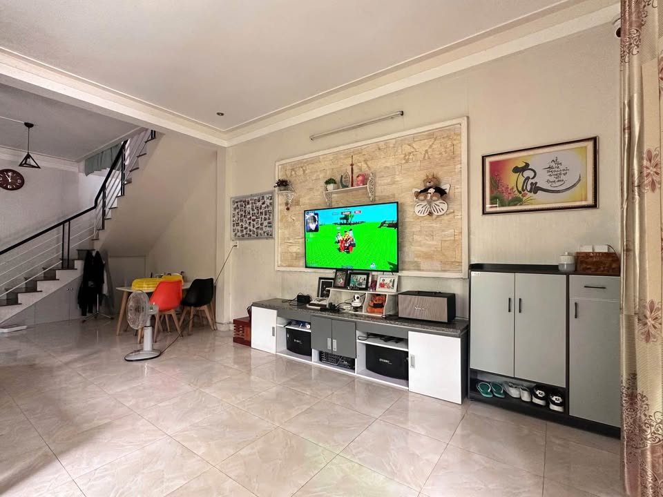 Nhà 2 tầng đường Vạn Xuân, Kim Long 100m² giá 3 tỷ - Vị trí đẹp, vào ở ngay!