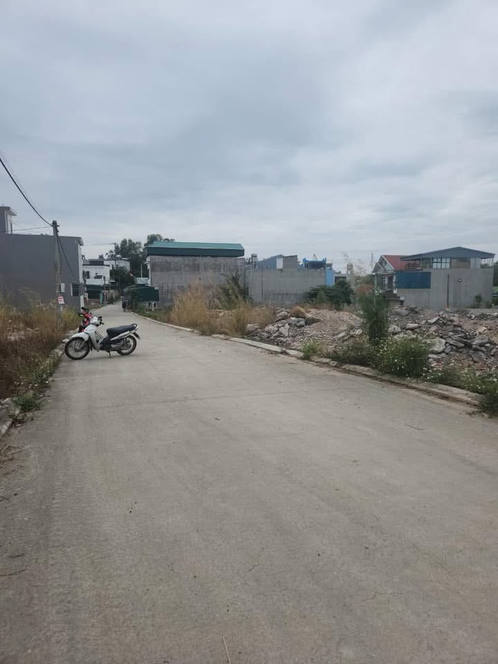 Đất nền Thanh Sơn Uông Bí 100m² giá 1 tỷ - Chính chủ cần bán gấp!