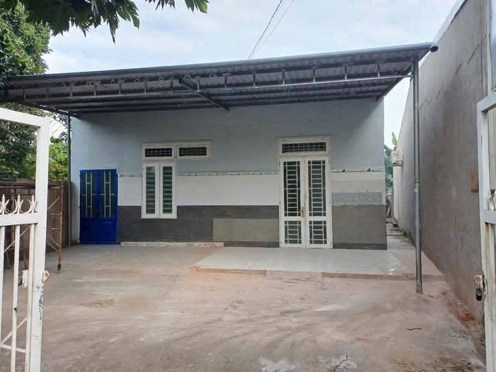 Đất nền Hòa Long Bà Rịa 234m² giá 1.55 tỷ - Sở hữu ngay lô đất và nhà cấp 4!