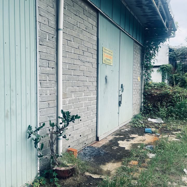 Cho thuê kho xưởng KCN Hòa Khánh, Liên Chiểu 700m² - Giao thông thuận tiện!