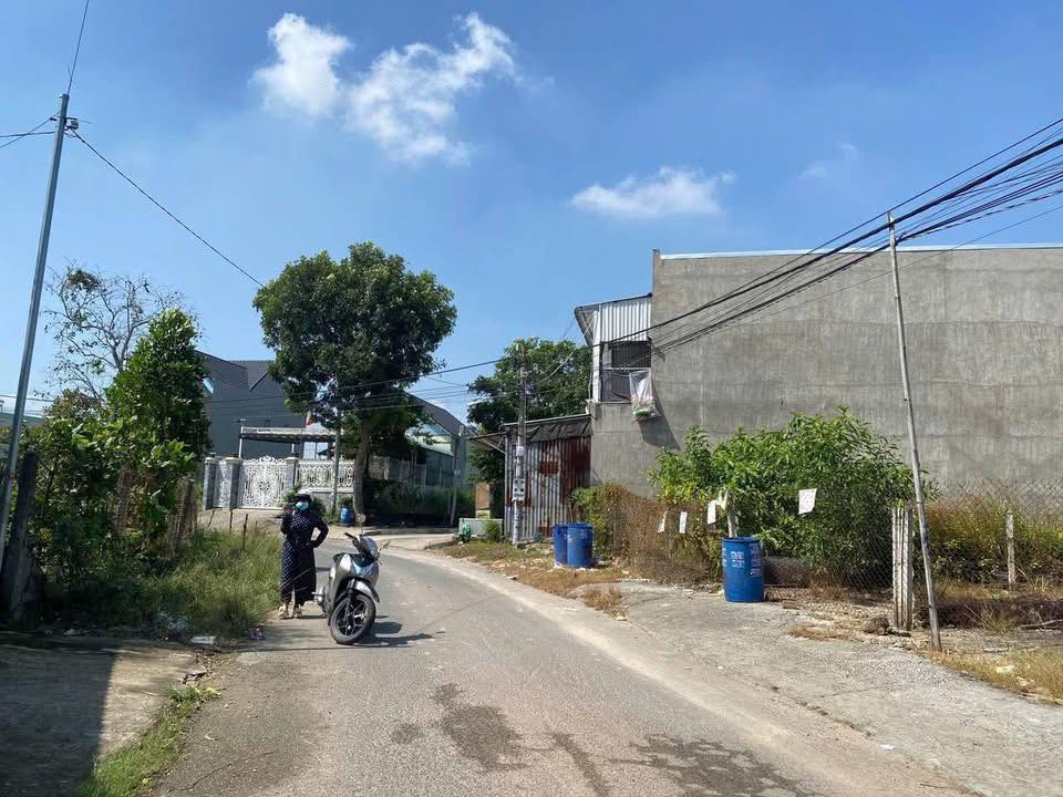 Đất thổ cư Phú Chánh, Tân Uyên 270m² giá 2.5 tỷ - Đầu tư sinh lời ngay!