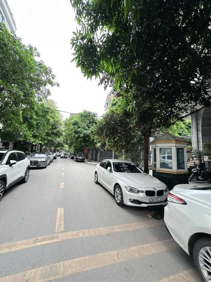 Biệt thự Vườn Đào Tây Hồ 239m² giá 122 tỷ - An ninh tuyệt đối, sống thượng lưu!