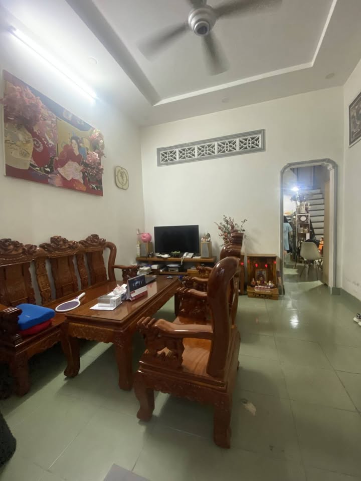 Nhà phố Thủ Đức đường số 11 54m² giá 4.1 tỷ - Sổ hồng riêng, bán gấp!