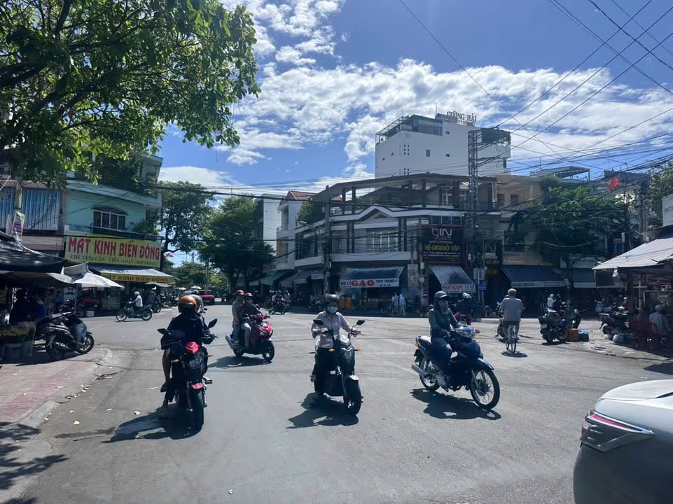 Đất mặt tiền chợ Bình Tân, Phước Long, Nha Trang 73.9m² giá 13 tỷ - Đầu tư sinh lợi ngay!