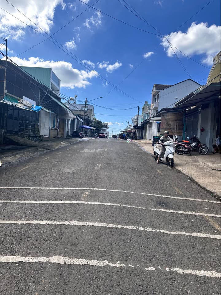 Nhà mặt tiền Hồ Xuân Hương, Pleiku 69m² giá 4.5 tỷ - Thiết kế thoáng mát, công năng đầy đủ!