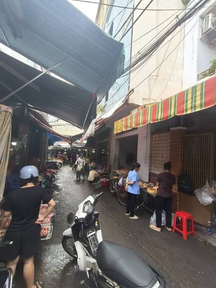 Nhà phố 3 tầng tại Phú Nhuận 40m² giá 9 tỷ - Kinh doanh sầm uất!