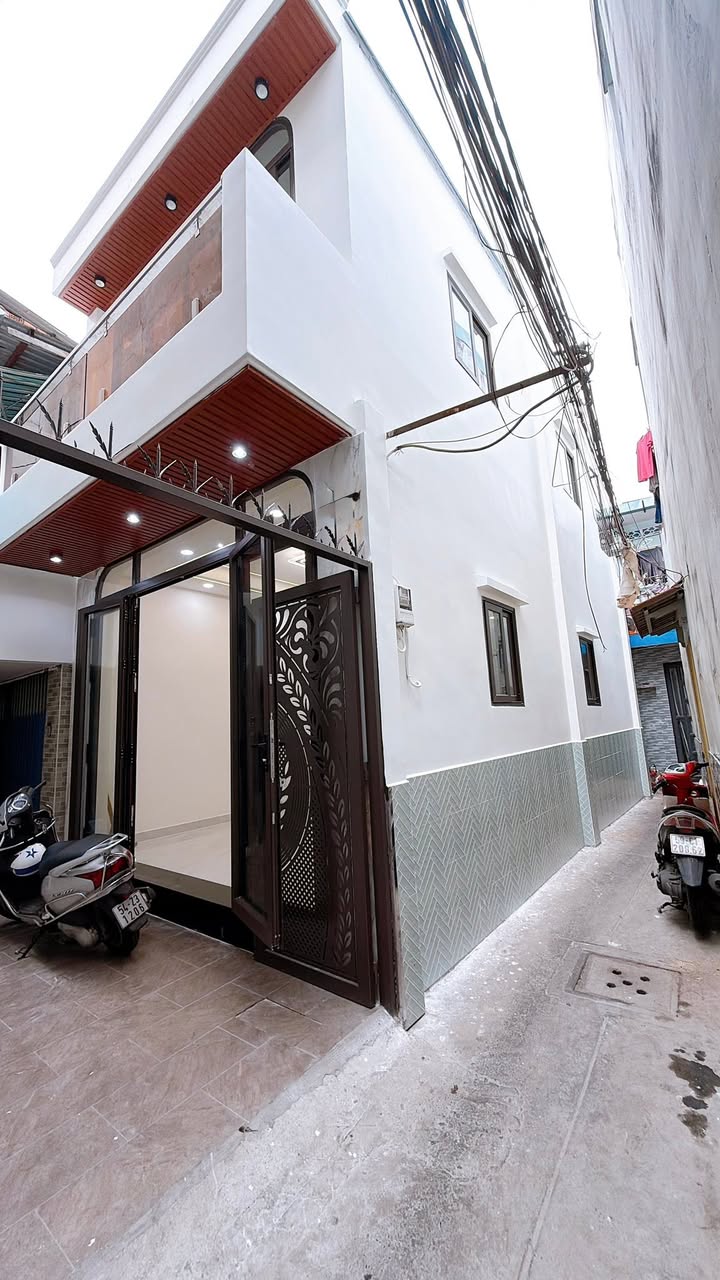 Nhà đẹp quận 4, hẻm 2 Đoàn Văn Bơ, 39m² giá 4.95 tỷ - Vào ở ngay!