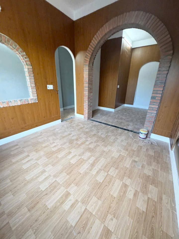 Nhà mặt tiền Nguyễn Thị Minh Khai 90m² giá 13 triệu - Vị trí kinh doanh sầm uất!