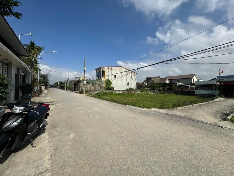 Đất nền mặt đường Quyết Tiến, Nghi Kim 95m² giá chỉ 3 tỷ - Cơ hội đầu tư tuyệt vời!