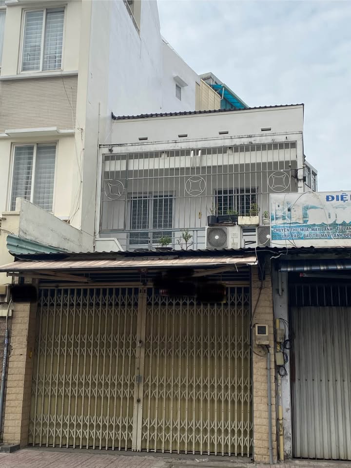 Nhà mặt tiền Lê Đại Hành, quận 11 - Diện tích 32m², giá 10 tỷ - Vị trí trung tâm thuận tiện di chuyển