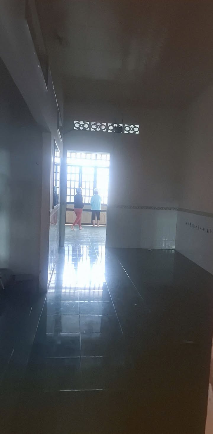 Nhà phố Tiến Thành Đồng Xoài 132m² giá 1.3 tỷ - Sổ hồng chính chủ, thổ cư 100%!