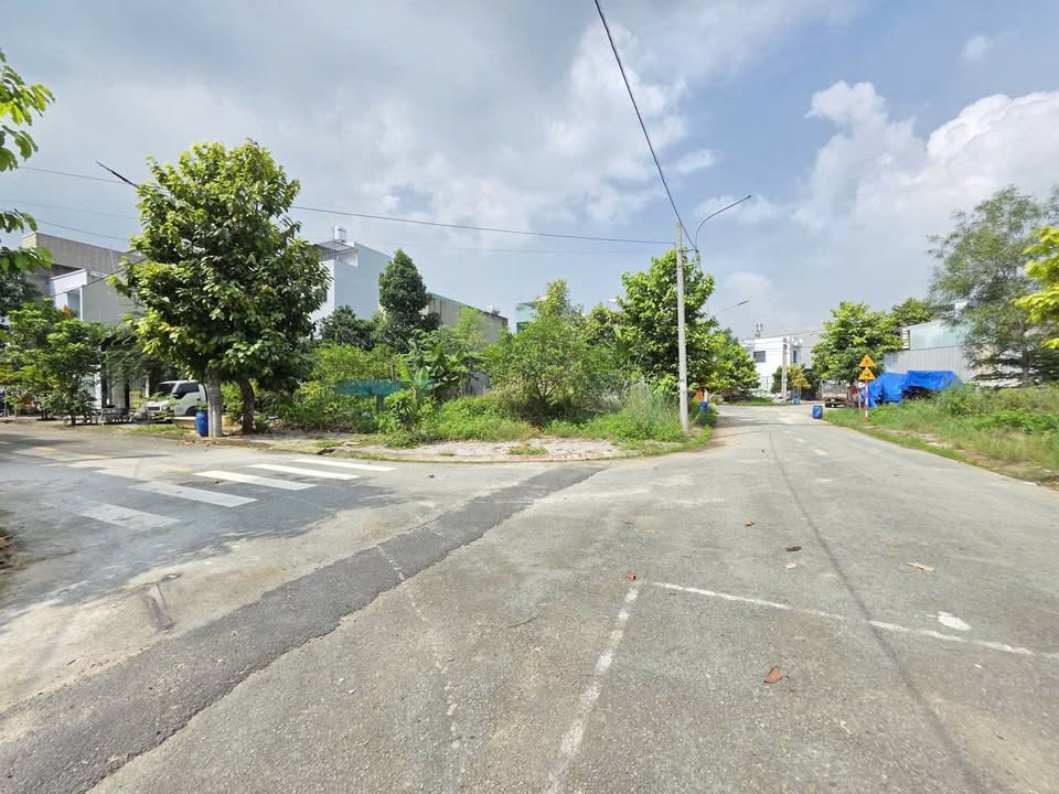 Đất KDC Đất Mới Dĩ An 72m² giá 3.25 tỷ - Đất góc 2 mặt tiền, vị trí đắc địa!