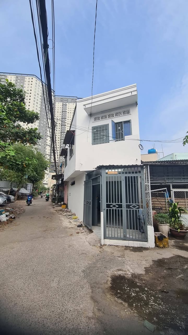 Nhà phố 2 mặt tiền Tạ Quang Bửu, Quận 8, 21m² giá 1.88 tỷ - Vị trí kinh doanh tuyệt vời!