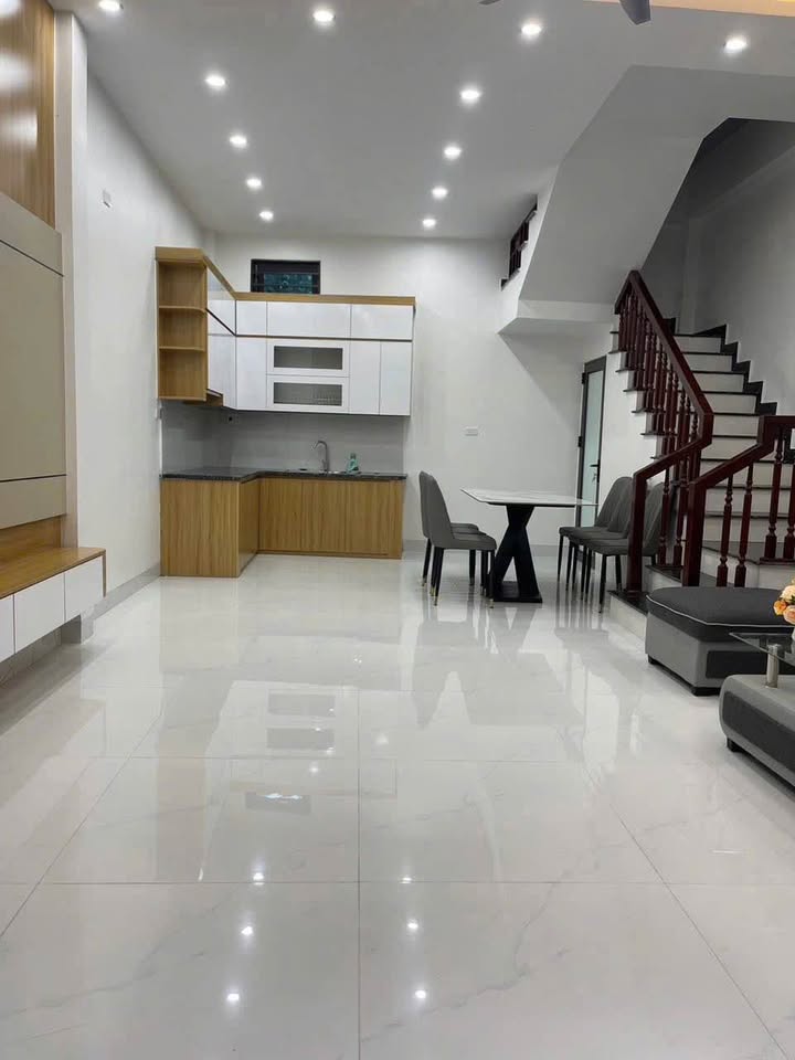 Nhà 3 tầng phố An Ninh Hải Dương 40m² giá 2.7 tỷ - Thiết kế hiện đại, tiện ích đầy đủ