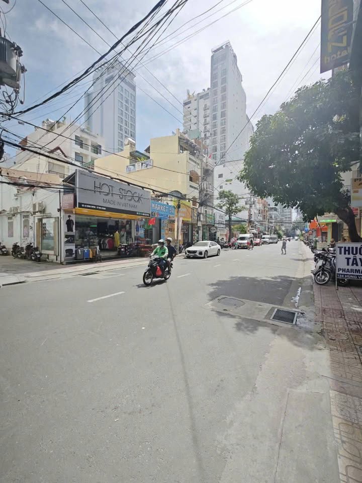 Nhà 2 mặt tiền đường Hùng Vương, phường Lộc Thọ - 156m² giá 61 tỷ - Cơ hội đầu tư hiếm có!