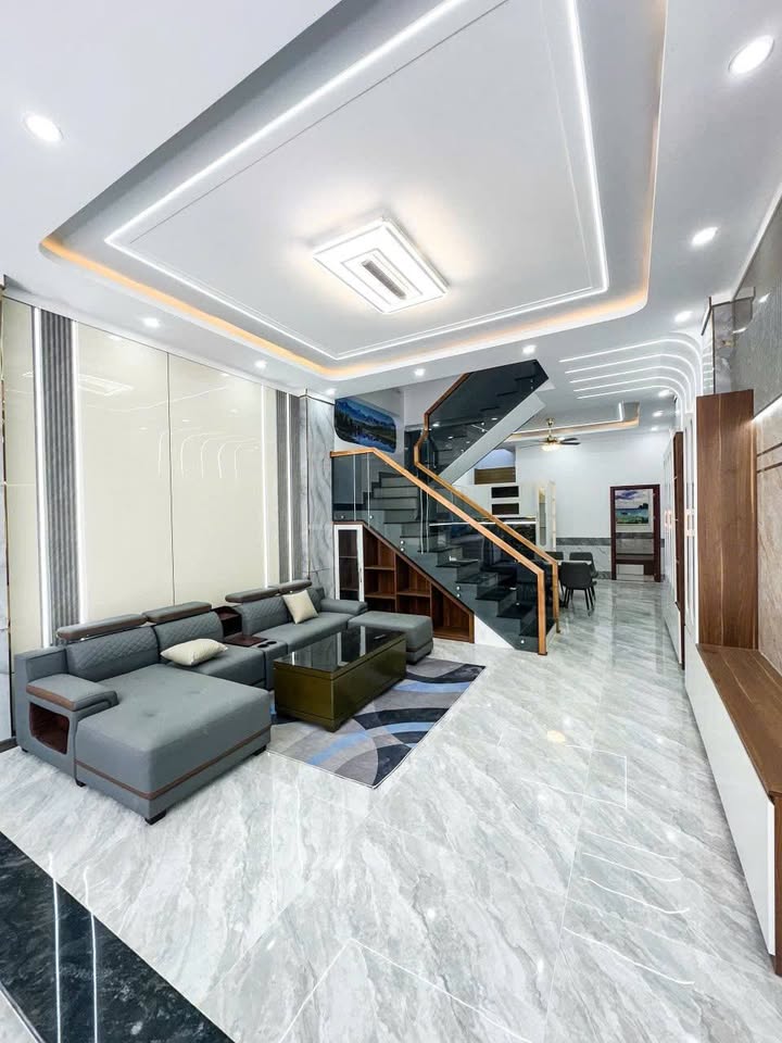 Nhà 1 Trệt 3 Lầu Biên Hòa 90m² giá 5 tỷ - Thiết kế hiện đại, hoàn công đầy đủ!