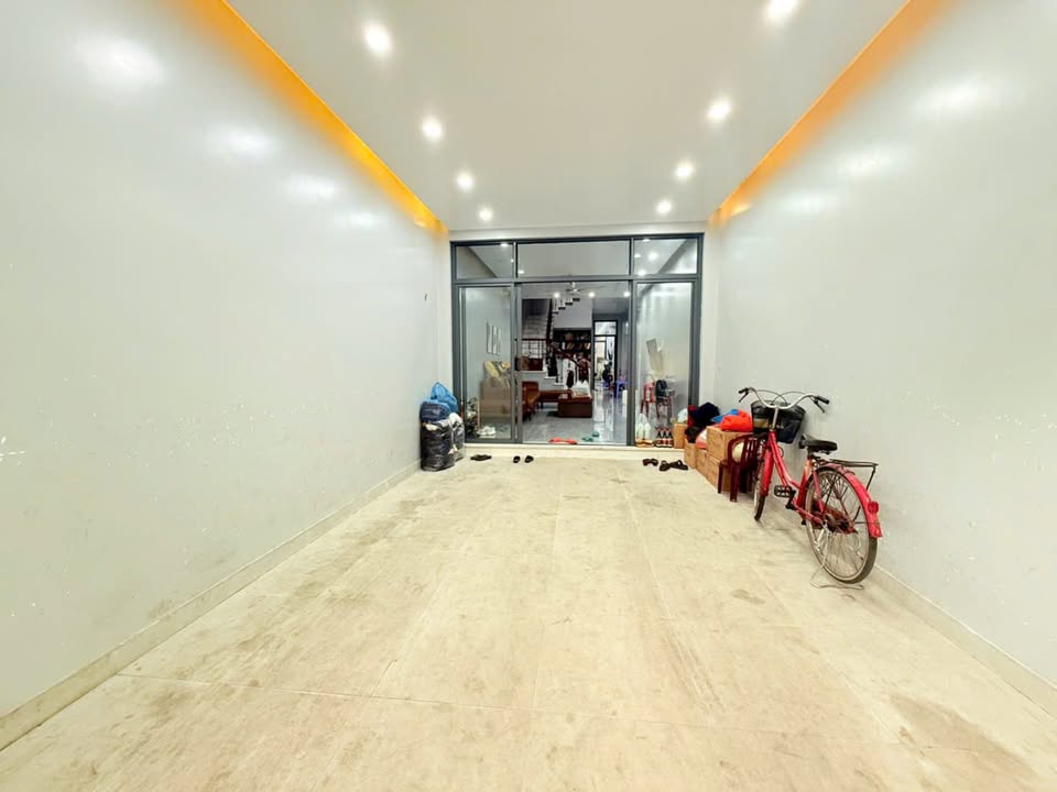 Nhà 3 tầng mặt đường Tuyến 2 Quán Nam Lê Chân 100m² giá 7.98 tỷ - Thiết kế hiện đại, gara ô tô