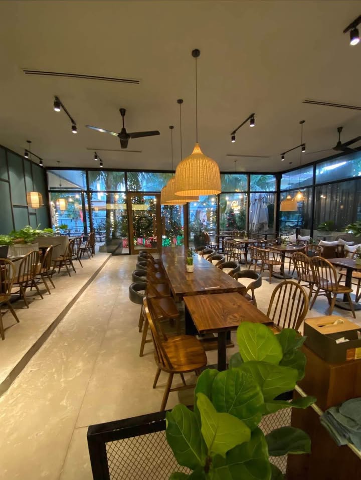 Quán Cafe cho thuê 480m² góc 2 mặt tiền đường Thi Sách - Kinh doanh ngay tại Vũng Tàu!