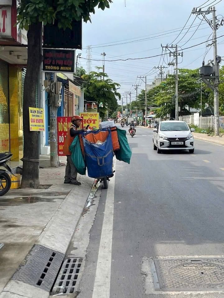 Dãy nhà trọ mặt tiền Thới Tam Thôn 6, Hóc Môn, 270m² - Cơ hội đầu tư hấp dẫn!