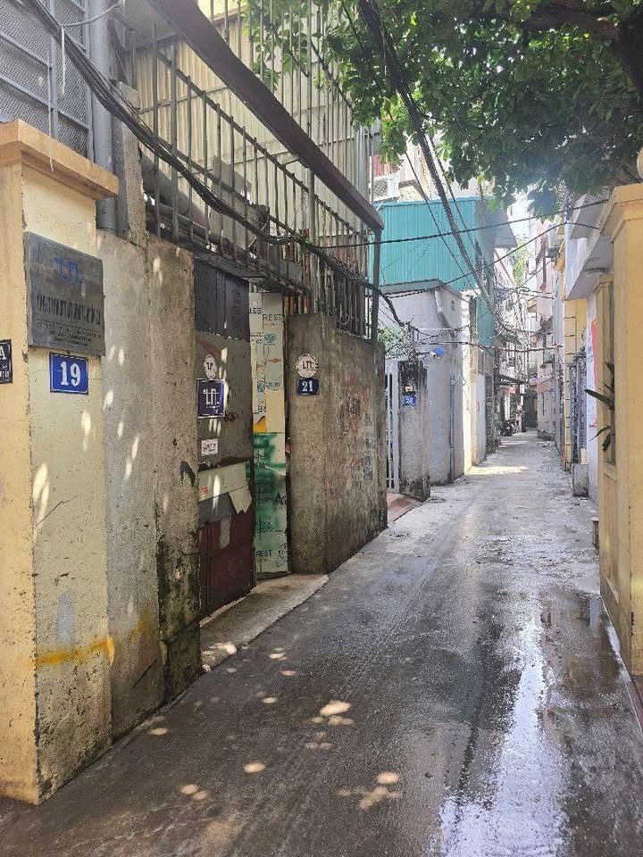 Đất Phú Diễn 80m² giá 13 tỷ - Sổ đỏ chính chủ, gần trường học!