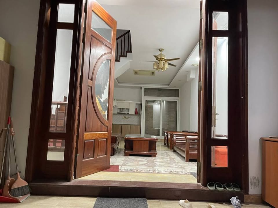 Nhà phố Vũ Miên, Yên Phụ, Tây Hồ 52m² giá 21.8 tỷ - Đẹp, tiện nghi gần Hồ Tây!