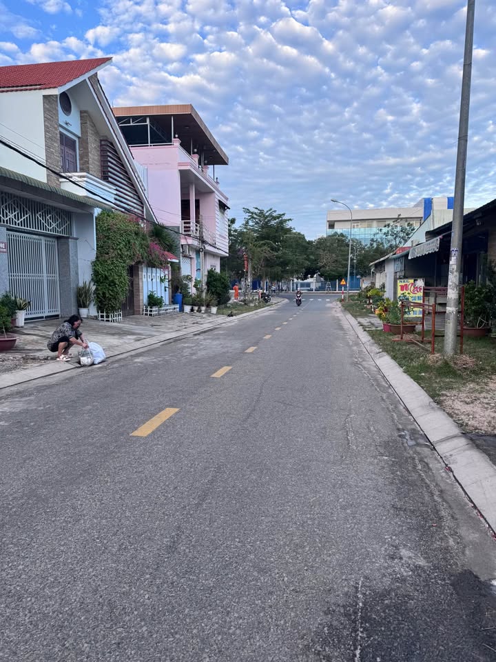 Đất mặt tiền Hồ Xuân Hương, Tân An, 162m² - Vị trí đẹp để đầu tư!