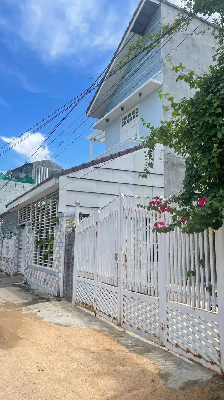 Bán nhà vườn gần biển Nha Trang 342m² giá 6.5 tỷ - Đường xe tải thuận tiện!
