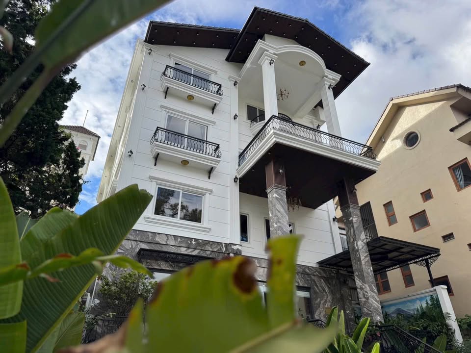 Khách sạn 588m² trên đường Triệu Việt Vương, Đà Lạt - Đầu tư sinh lời ngay!