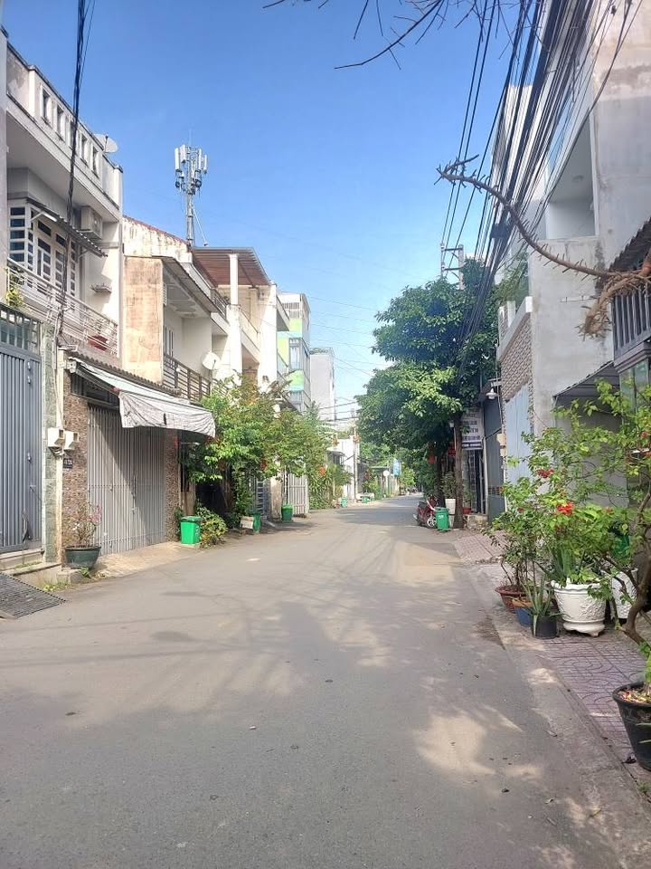 Nhà phố Gò Cát, Phú Hữu 56m² giá 6 tỷ - Không lỗ phong thủy, ô tô vào tận nhà!