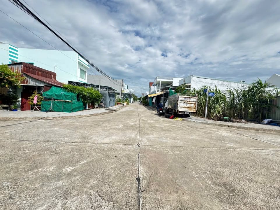 Đất nền góc Nguyễn Cảnh Dị, Rạch Giá 103m² giá 2.3 tỷ - Đầu tư sinh lời tối ưu!