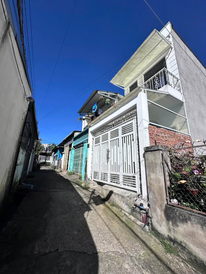 Nhà hẻm Sư Vạn Hạnh Đức Trọng 63.2m² giá 2.4 tỷ - Sẵn sàng vào ở ngay!