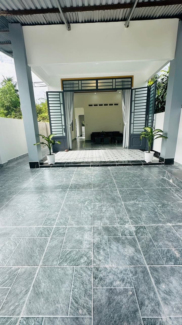 Nhà riêng Hòa Thành Tây Ninh 180m² giá 1.09 tỷ - Sẵn sàng vào ở ngay!