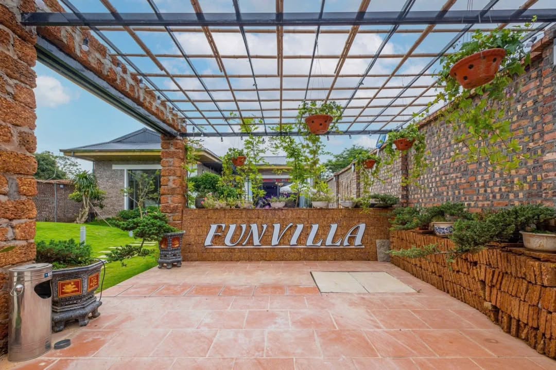 Townhouse tại Đại Lải, Phúc Yên 700m² giá 9.3 tỷ - Không gian nghỉ dưỡng hoàn hảo!