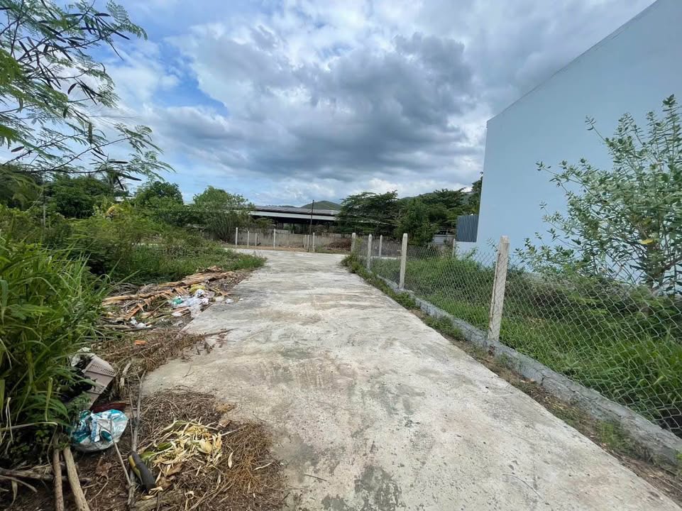 Đất 2 mặt tiền đường Xuân Sơn, Vĩnh Trung 73m² giá 2.1 tỷ - Đầu tư sinh lời ngay!