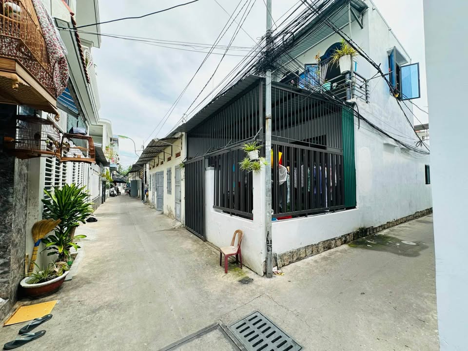 Nhà 2 mặt tiền đường 2/4, phường Vạn Thắng, Nha Trang 47.4m² - Giá chỉ 1.9 tỷ, tiện ích đầy đủ!